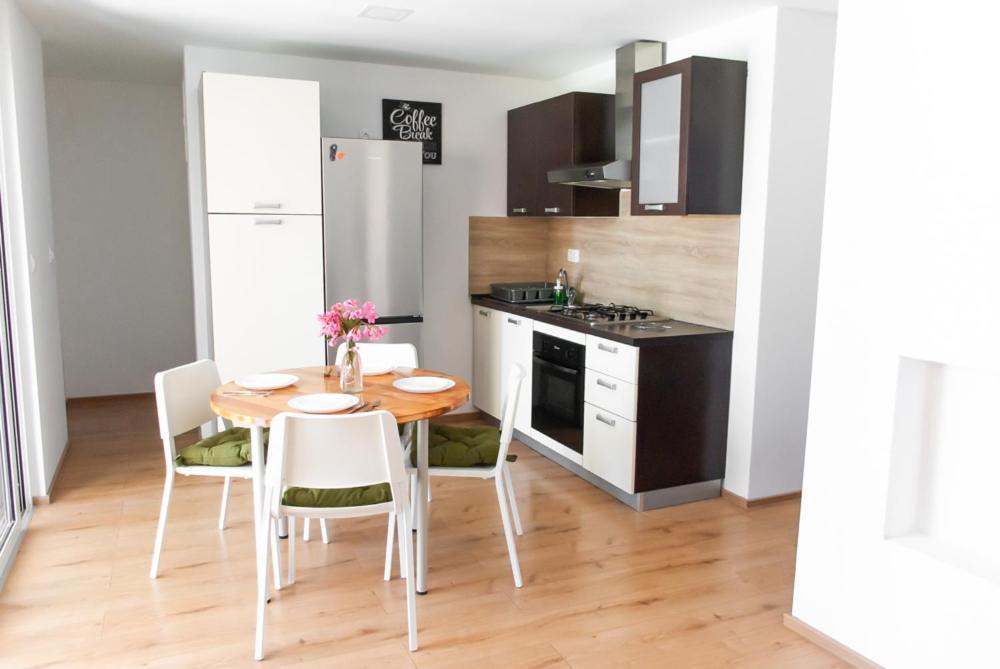 Apartments Viki Kruševo Esterno foto